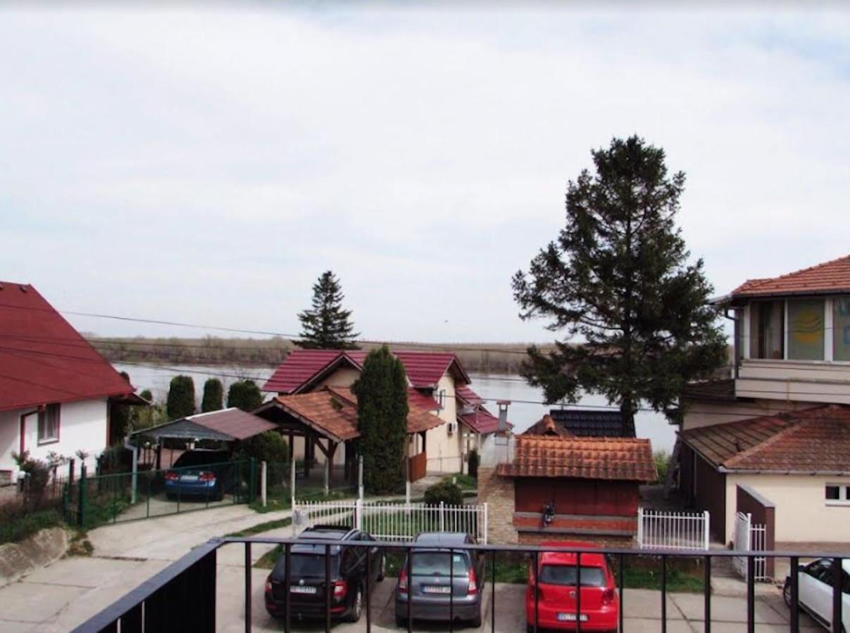 Prenociste Dunav Újbánovci Kültér fotó